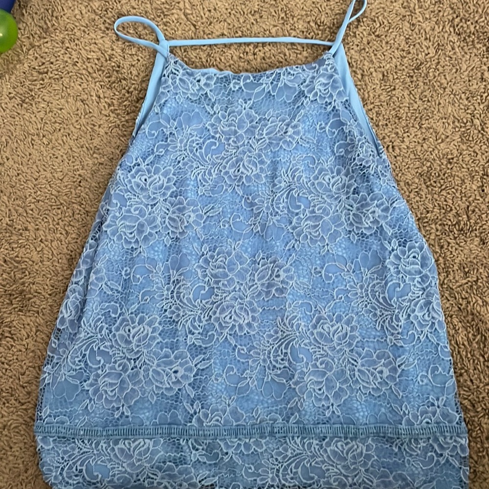 blue tank top